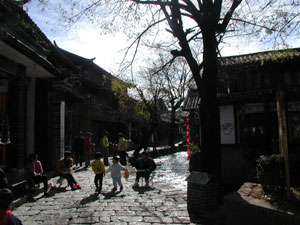 麗江古城の石畳 